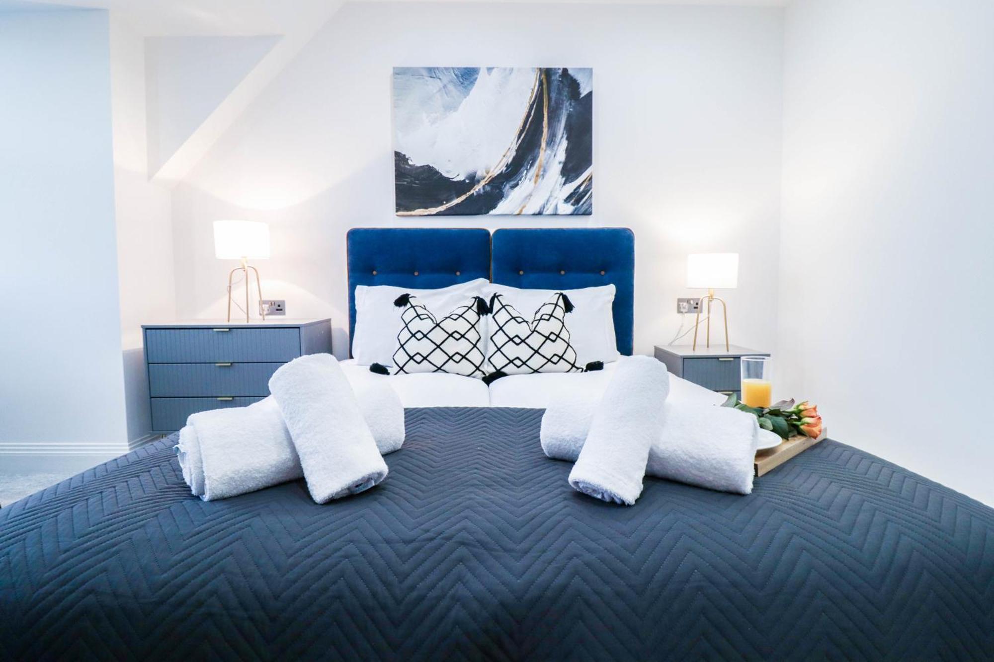 Elegant Apartments In Staines L Free Onsite Parking מראה חיצוני תמונה