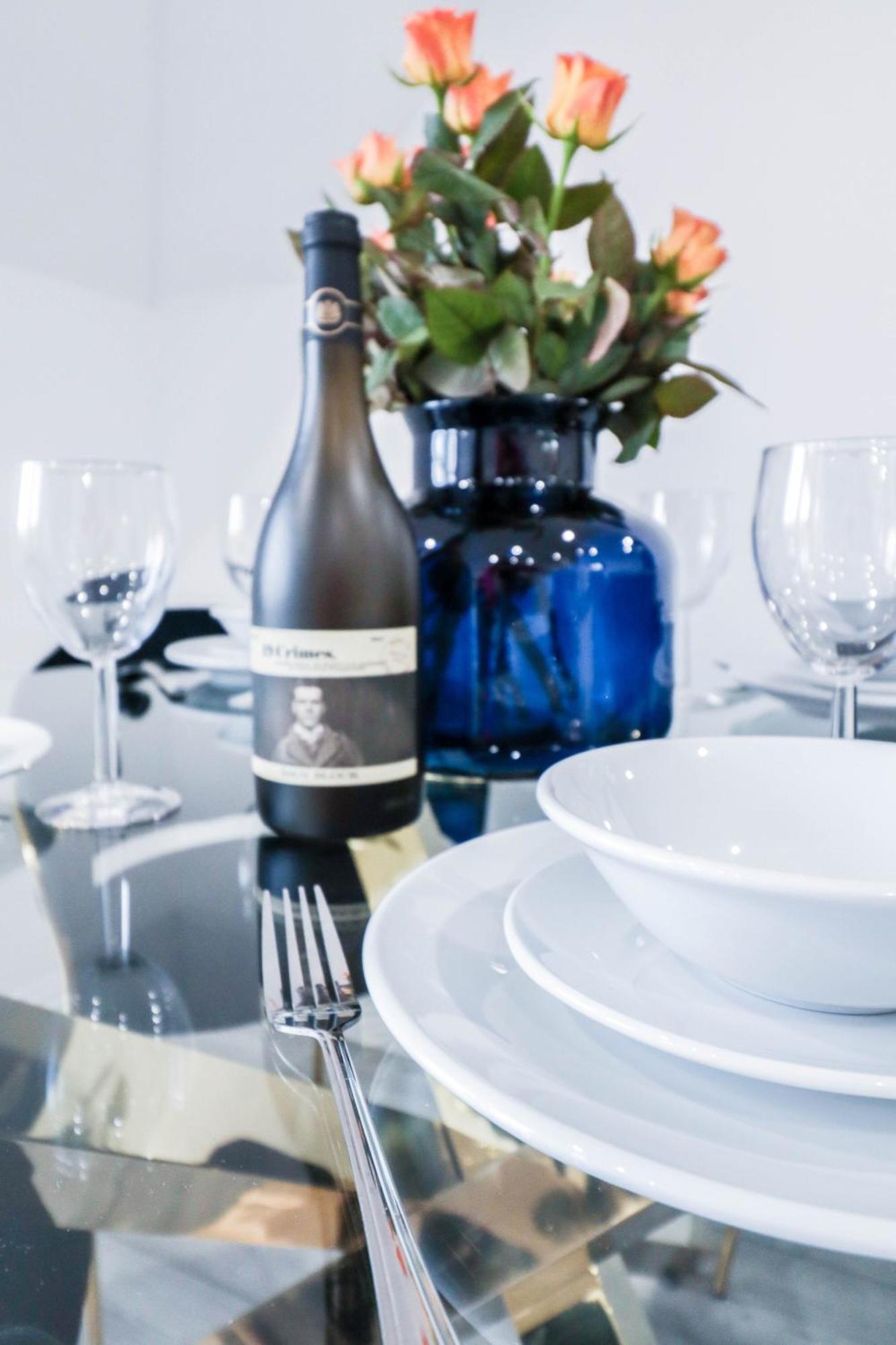 Elegant Apartments In Staines L Free Onsite Parking מראה חיצוני תמונה