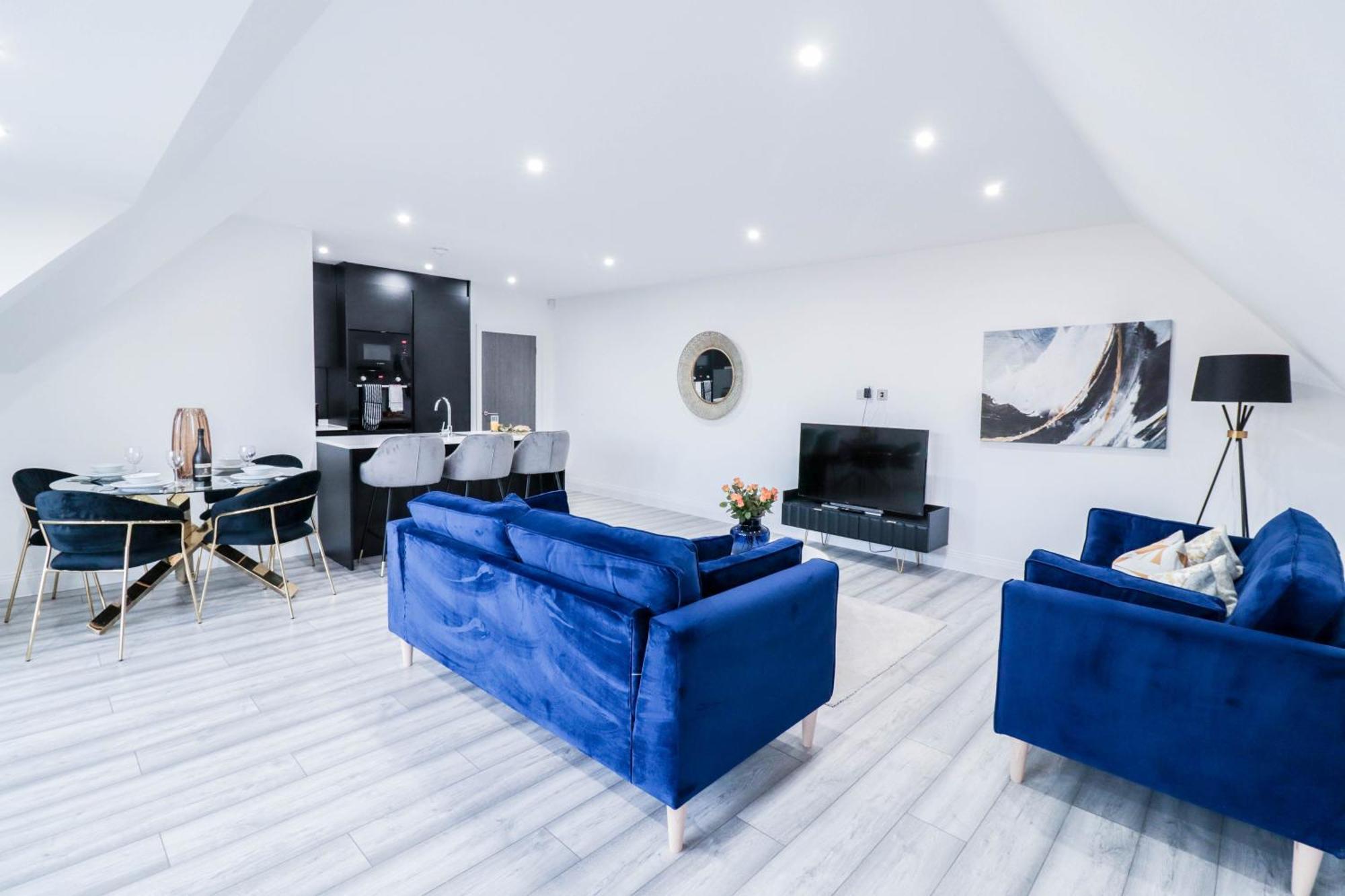 Elegant Apartments In Staines L Free Onsite Parking מראה חיצוני תמונה